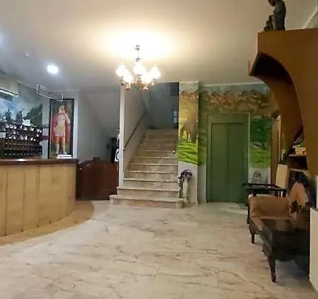 águila Real Hotel