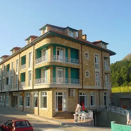 águila Real Hotel 3*