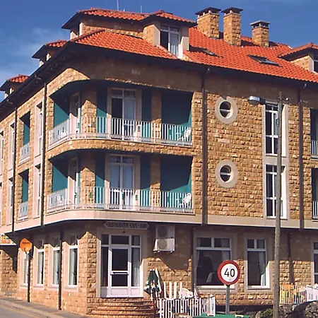 águila Real Hotel