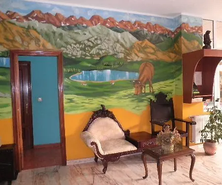 Aguila Real Hotell 3*